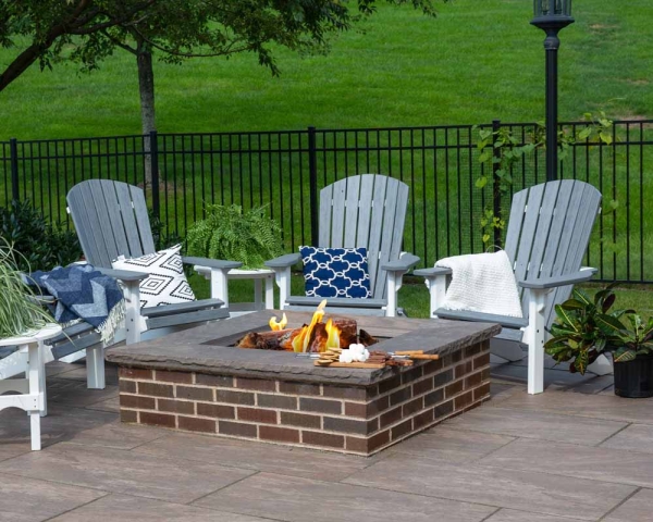 Leisure Lawns Adirondack Fire Pit